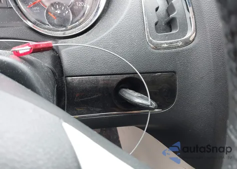 2015 Chrysler Town & Country Touring-L z USA, uszkodzony, nr VIN 2C4RC1CG0FR620942